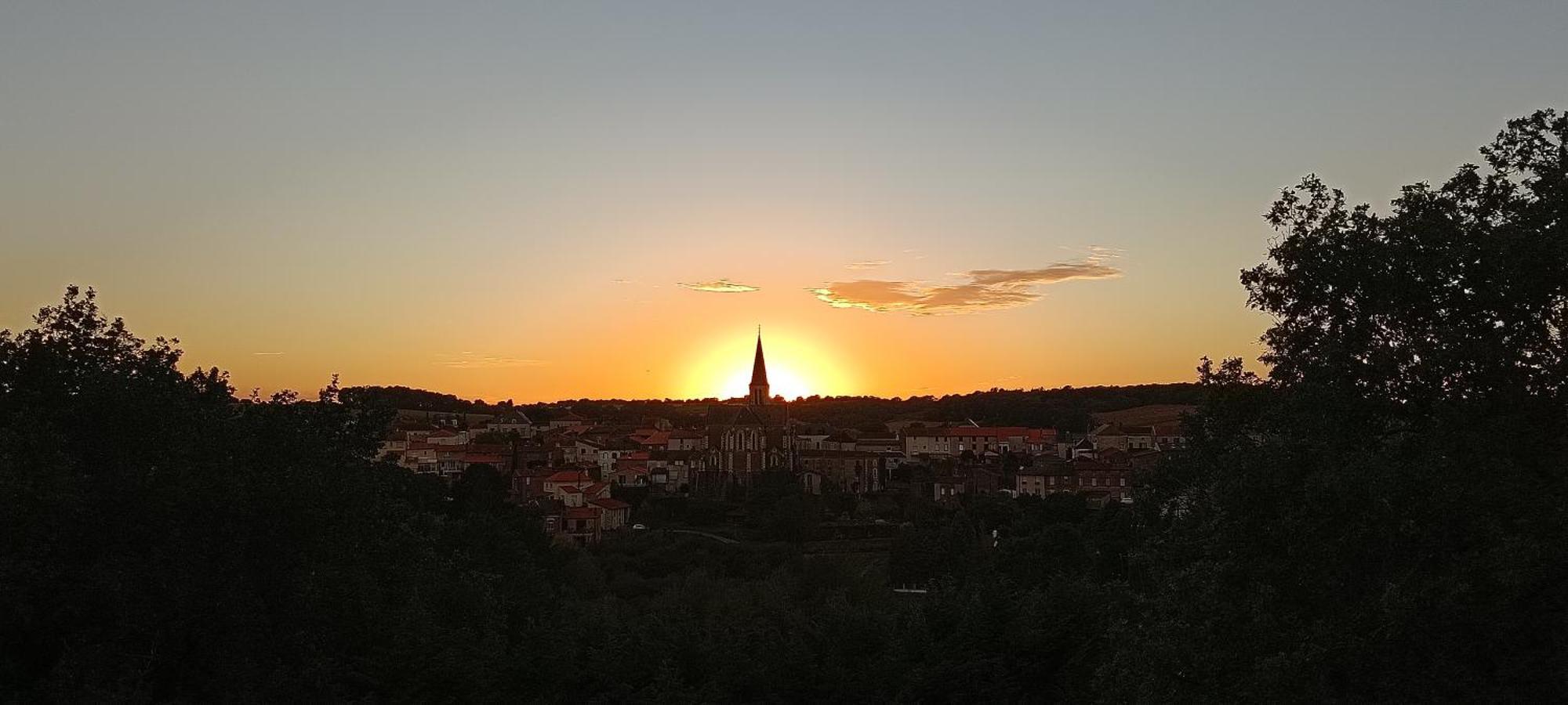 Gite De Charme Atypique Vue Panoramique Montrevault Kültér fotó